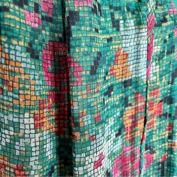 LC Lauren Conrad Ruffle V Neck Top Size L - Picture 2 of 6